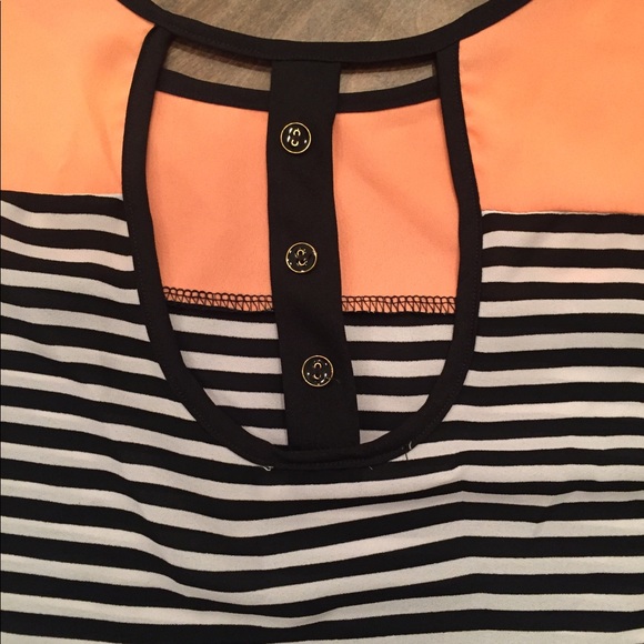 Black and white striped blouse - Picture 3 of 4